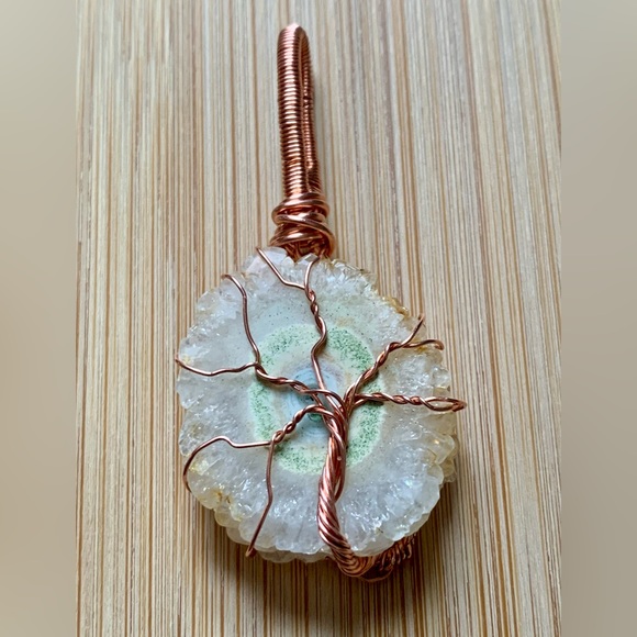 Solar Quartz Tree of Life Pendant-Handcrafted/NWT - Picture 4 of 7